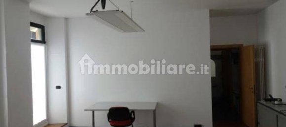 Imóvel comercial de 1 divisão em Bergamo, Italy N.º 273638 2