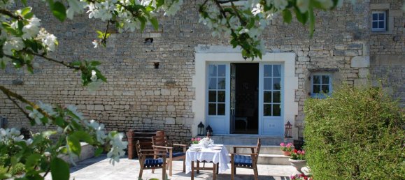 Casa de 9 dormitorios en Bresdon, France No. 37942 9