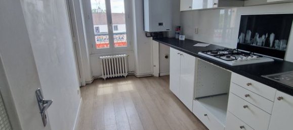 Edificio en Cernay-la-Ville, France 152 m² No. 173327 6