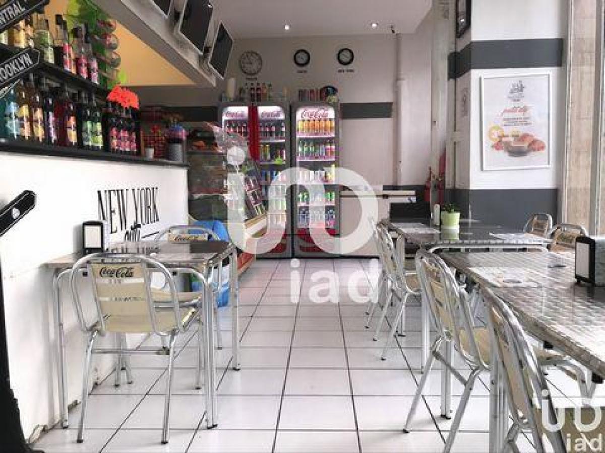 Fabrik in Toulon, France 45m², Nr. 17480