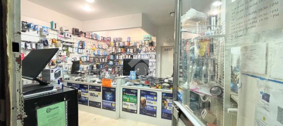 2 rooms Commercial property in Udine, Italy No. 80429 3