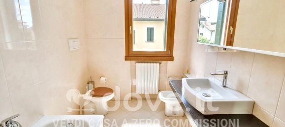 Дом с 4 спальнями в Дуэ Карраре, Италия № 352765 28