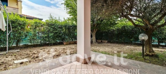 Дом с 4 спальнями в Дуэ Карраре, Италия № 352765 38