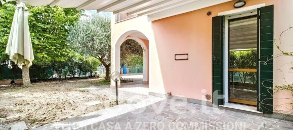 Дом с 4 спальнями в Дуэ Карраре, Италия № 352765 46