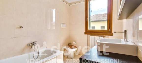 Дом с 4 спальнями в Дуэ Карраре, Италия № 352765 29