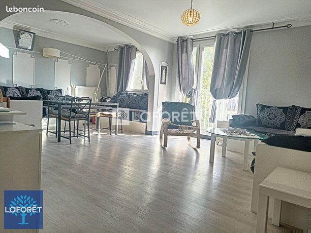 3 bedrooms Apartment in Neuilly-sur-Marne, France No. 354476