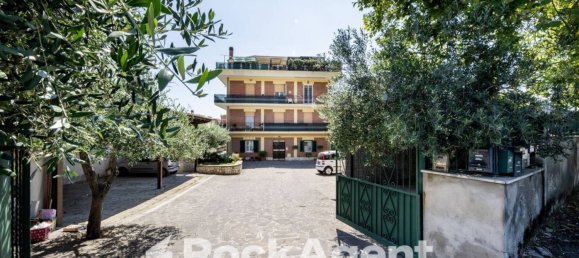 2 bedrooms Apartment in Rome, Italy No. 319539 23