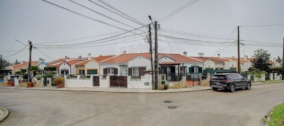 3 bedrooms House in Sesimbra, Portugal No. 170675 2