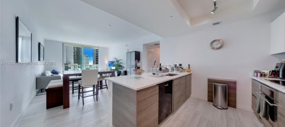 2 Schlafzimmer Gewerbliche Immobilien in Miami, USA, Nr. 614639 20