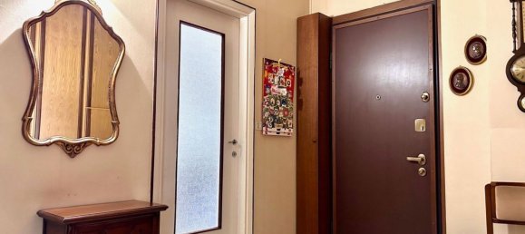 2 rooms Apartment in Milan, Italy No. 262273 4