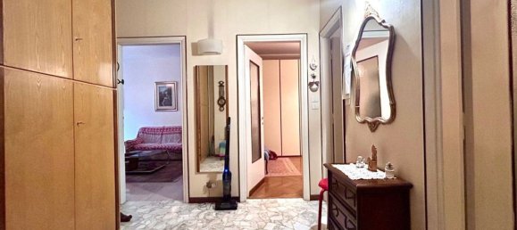 2 rooms Apartment in Milan, Italy No. 262273 2