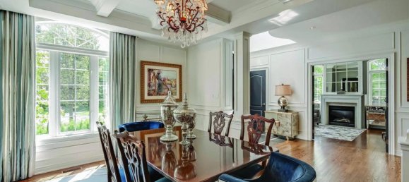 6 bedrooms House in Oakville, Canada No. 404 6