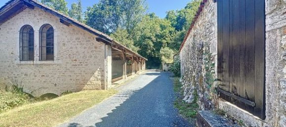 2 bedrooms Townhouse in Ain, France No. 310812 11