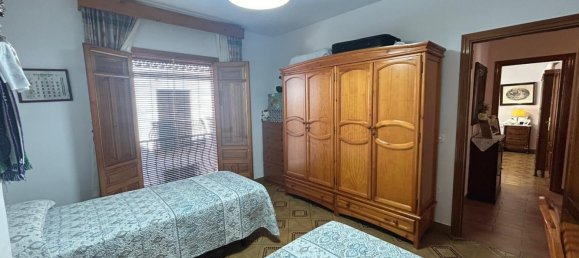 4 bedrooms House in Antequera, Spain No. 171881 13