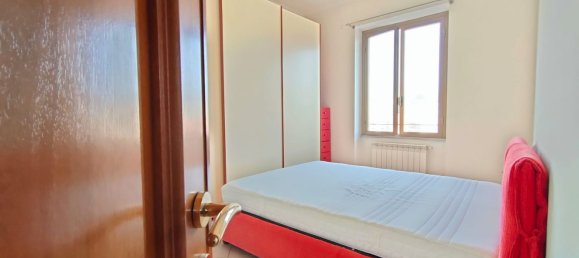 3 rooms Apartment in Genoa, Italy No. 91598 13