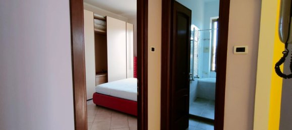 3 rooms Apartment in Genoa, Italy No. 91598 36