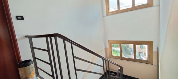 3 rooms Apartment in Genoa, Italy No. 91598 12