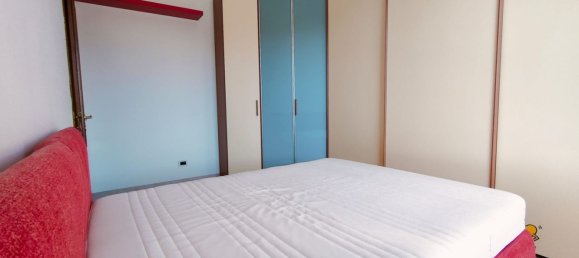 3 rooms Apartment in Genoa, Italy No. 91598 23