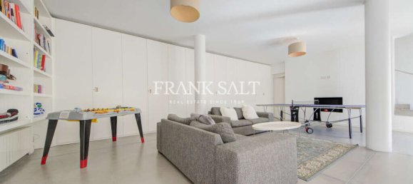 4 غرف نوم فيلا في Mellieha, Malta رقم 9720 47