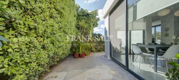 4 غرف نوم فيلا في Mellieha, Malta رقم 9720 5