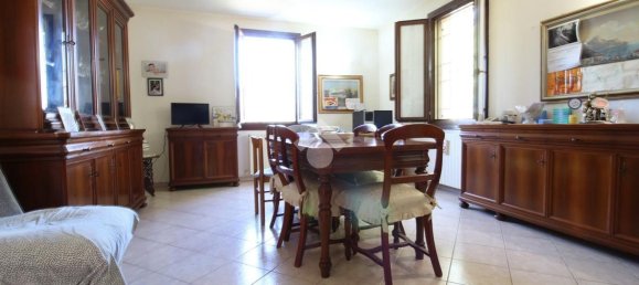 3 Schlafzimmer Wohnung in Gonzaga, Italy, Nr. 359694 3