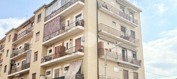 4 rooms Apartment in Turin, Italy No. 39844 2