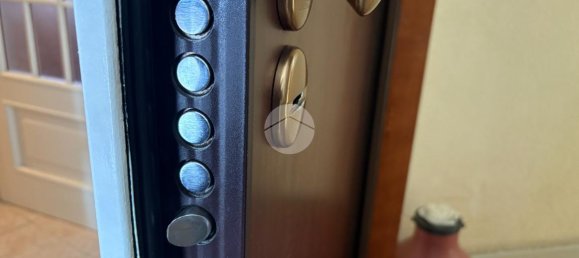 4 rooms Apartment in Turin, Italy No. 39844 3