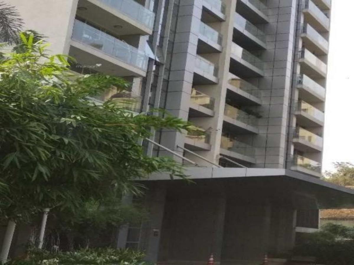 3 bedrooms House in Mumbai, India No. 42648