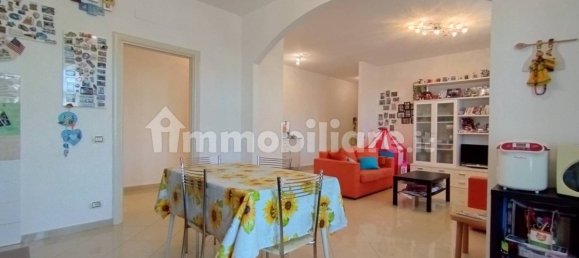 Apartamento de 3 dormitorios en Quarrata, Italy No. 77864 9