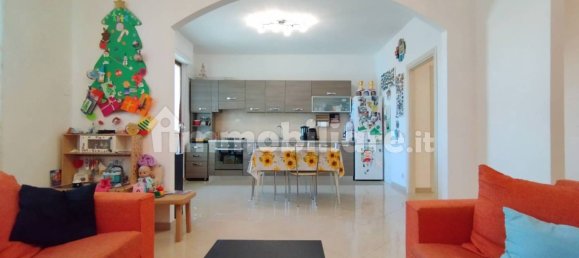 Apartamento de 3 dormitorios en Quarrata, Italy No. 77864 5