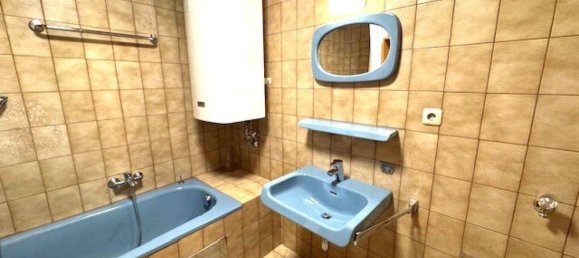 3 rooms Apartment in Hall in Tirol, Austria No. 261711 2