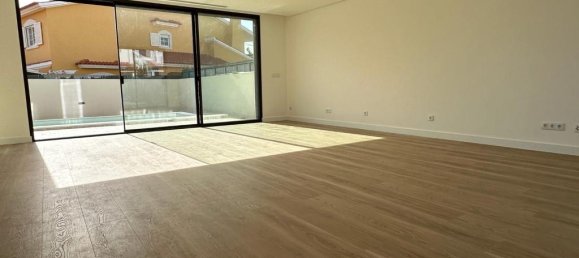 4 bedrooms Villa in Cascais, Portugal No. 171502 12