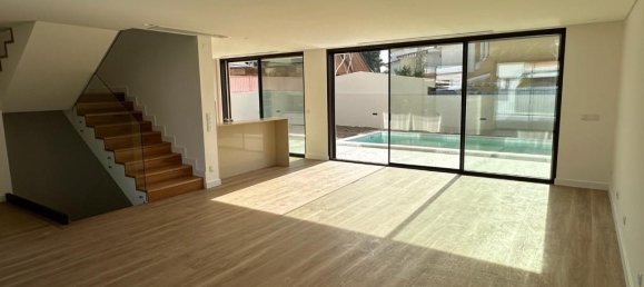 4 bedrooms Villa in Cascais, Portugal No. 171502 10