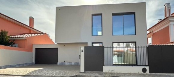 4 bedrooms Villa in Cascais, Portugal No. 171502 8