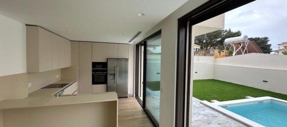 4 bedrooms Villa in Cascais, Portugal No. 171502 19