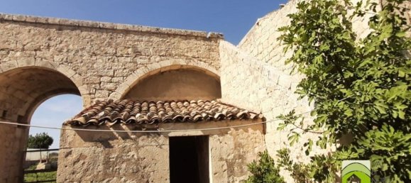 Дом с 10 комнатами в Модика, Италия № 128668 5