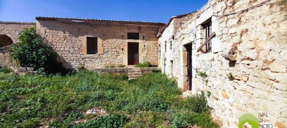 Дом с 10 комнатами в Модика, Италия № 128668 12