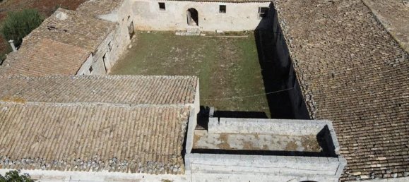 Дом с 10 комнатами в Модика, Италия № 128668 2