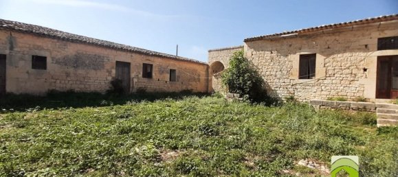 Дом с 10 комнатами в Модика, Италия № 128668 14