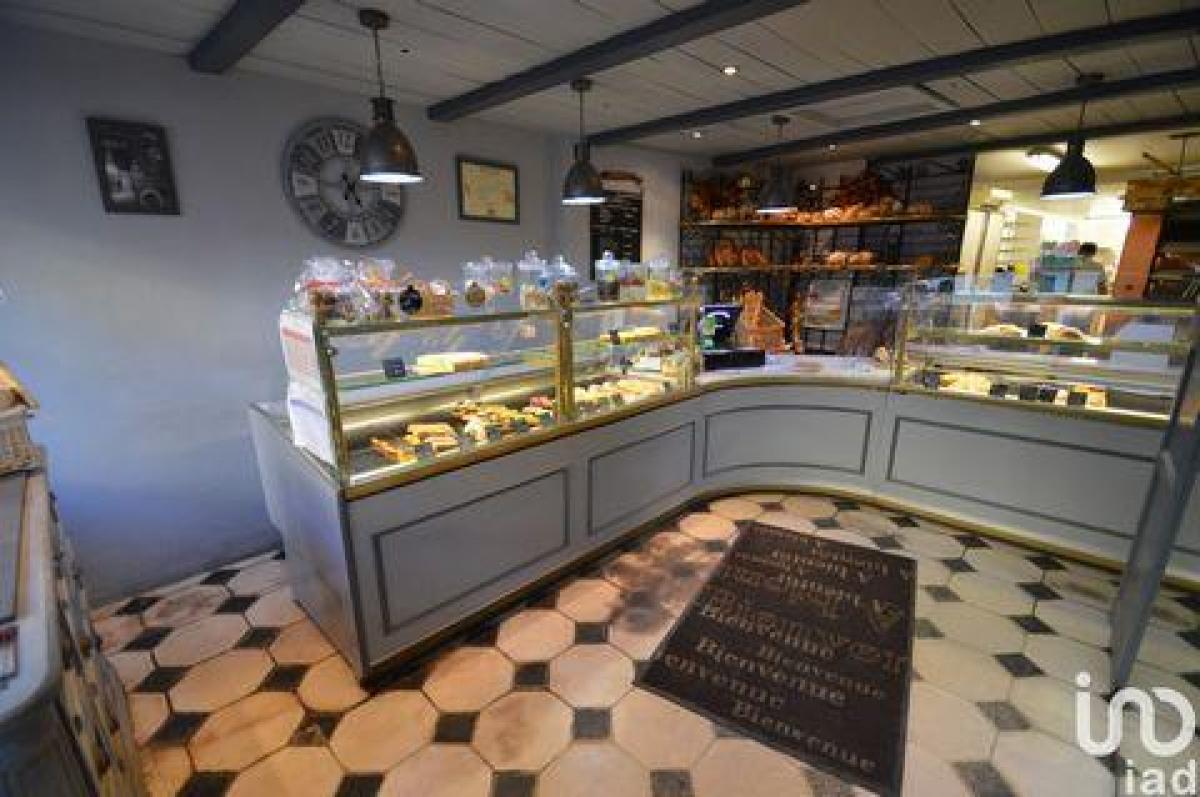 80m² Factory in Meaux, France No. 19786