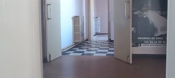 246m² Building in Gournay-en-Bray, France No. 333560 3