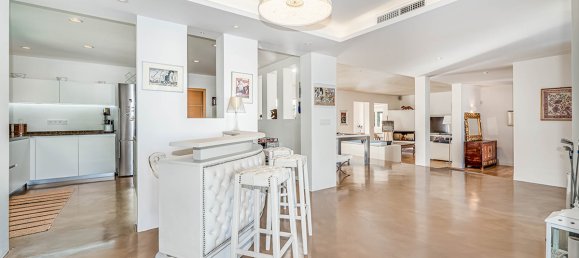 5 bedrooms Villa in Marbella, Spain No. 101308 13