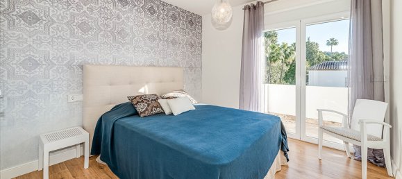 5 bedrooms Villa in Marbella, Spain No. 101308 8