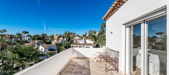 5 bedrooms Villa in Marbella, Spain No. 101308 16