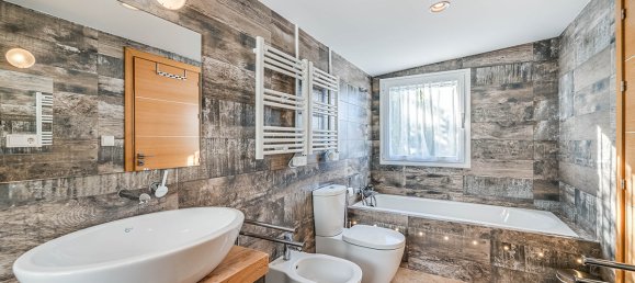 5 bedrooms Villa in Marbella, Spain No. 101308 25