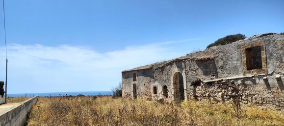 4000m² Land in Syracuse, Italy No. 247345 8