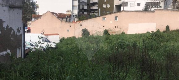 400m² Land in Lisbon, Portugal No. 40700 3