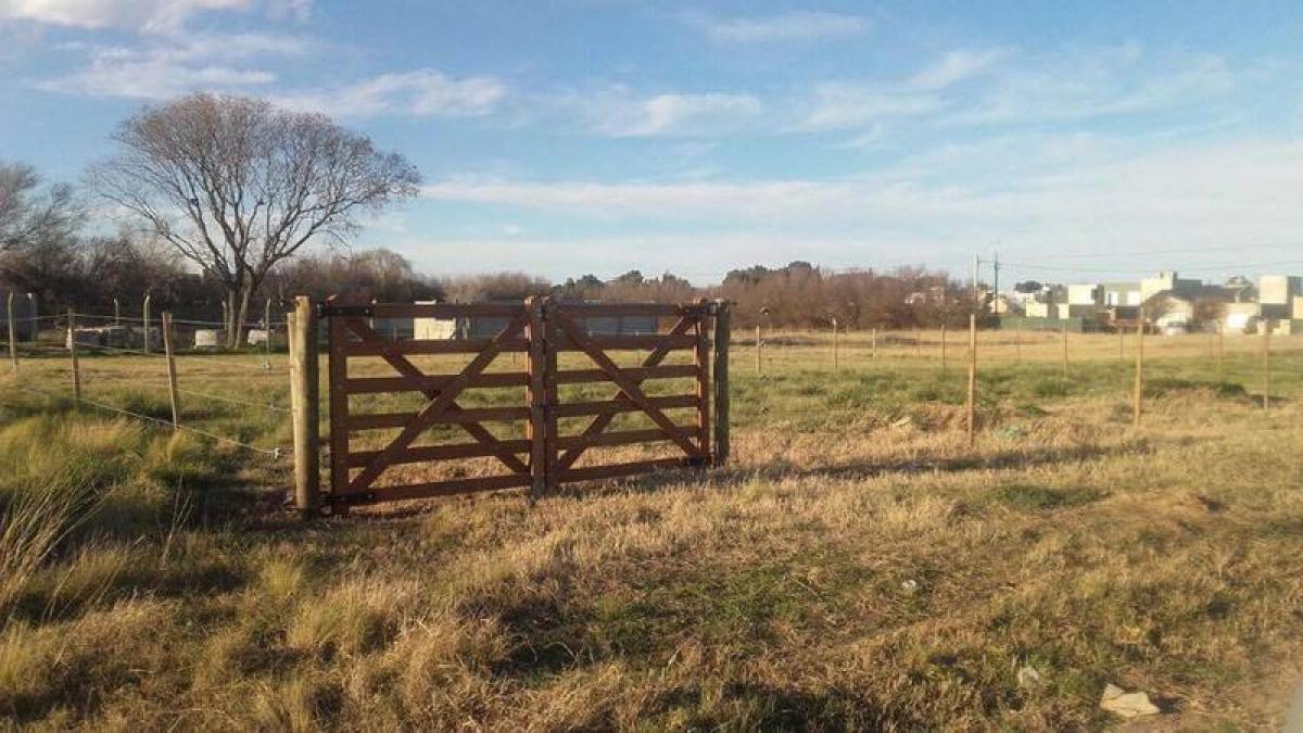  Land in Buenos Aires, Argentina No. 114840