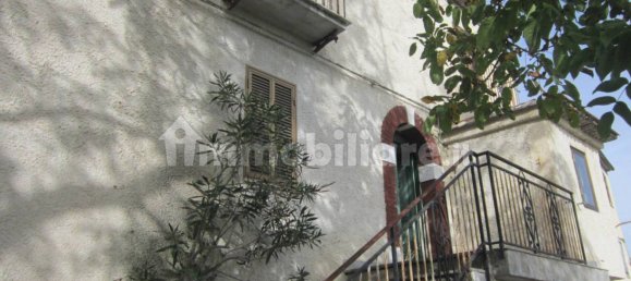 2 bedrooms House in Pietrabbondante, Italy No. 342518 2