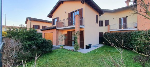 Casa de 5 habitaciónes en Pavia, Italy No. 251683 3